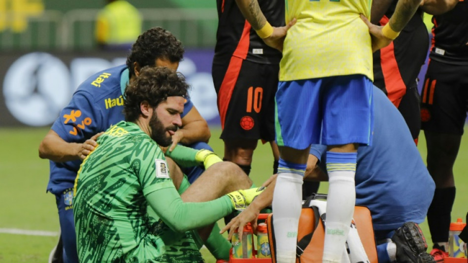 Sele&ccedil;&atilde;o convoca outros quatro jogadores para enfrentar a Argentina