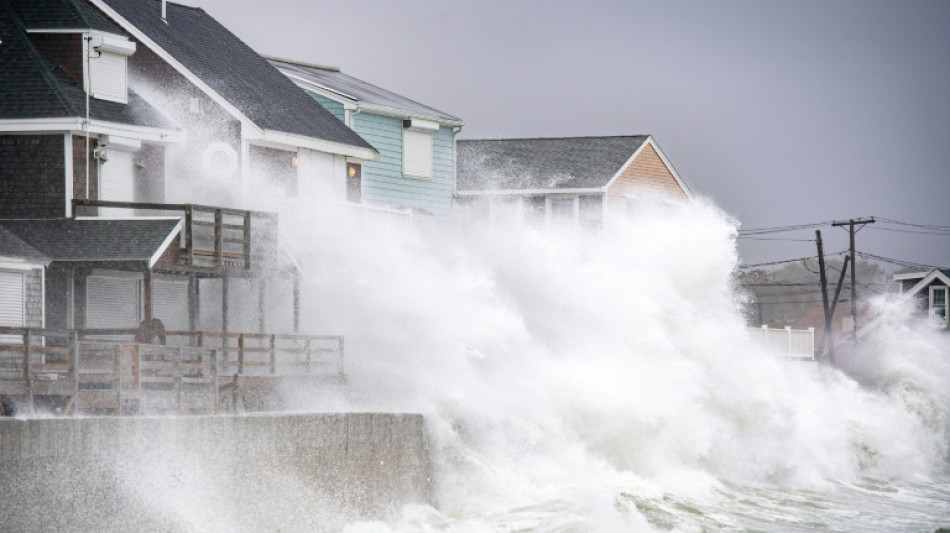  Powerful storm pummels northeast US with rain, high winds 