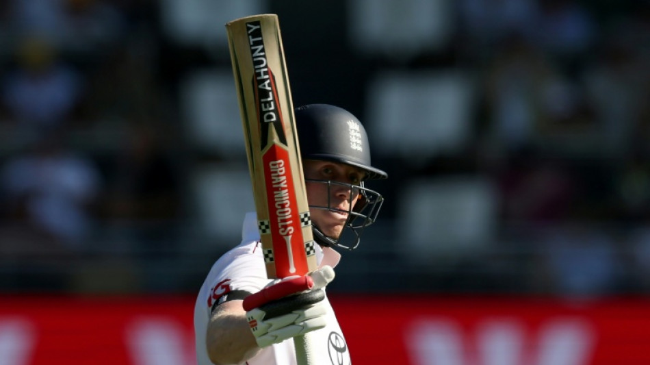 Root edges closer to elusive ton as England reach 196-4 