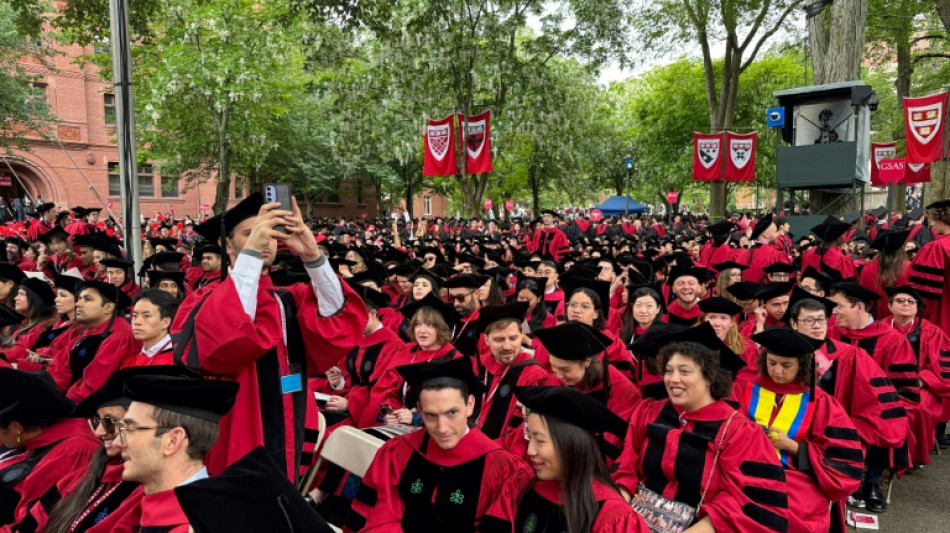 Harvard darf vorerst weiter Ausländer aufnehmen - Kritik an Trump bei Abschlussfeier