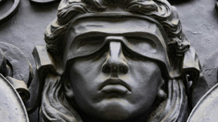 Bessere Noten gegen Geld: Mehrere Jahre Haft f&uuml;r Unimitarbeiterin in Essen