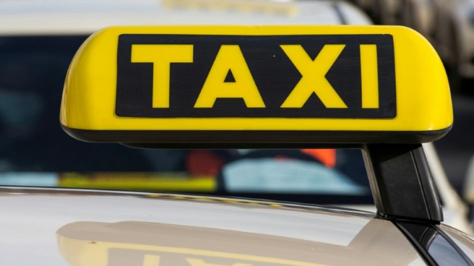  Ab 1. Januar: Berliner Taxifahrer d&uuml;rfen nicht mehr am BER warten 