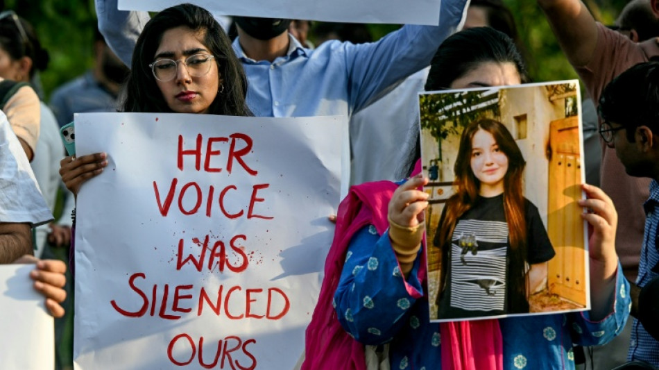 "Dernière influenceuse de ma famille?": le meurtre d'une TikTokeuse inquiète les Pakistanaises