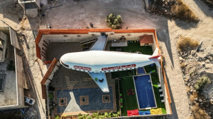 En una tierra sin aeropuerto, un palestino ofrece estad&iacute;as en una casa avi&oacute;n