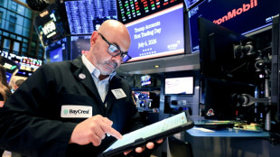 Wall Street ouvre en hausse, entre inflation et r&eacute;sultats d'entreprises