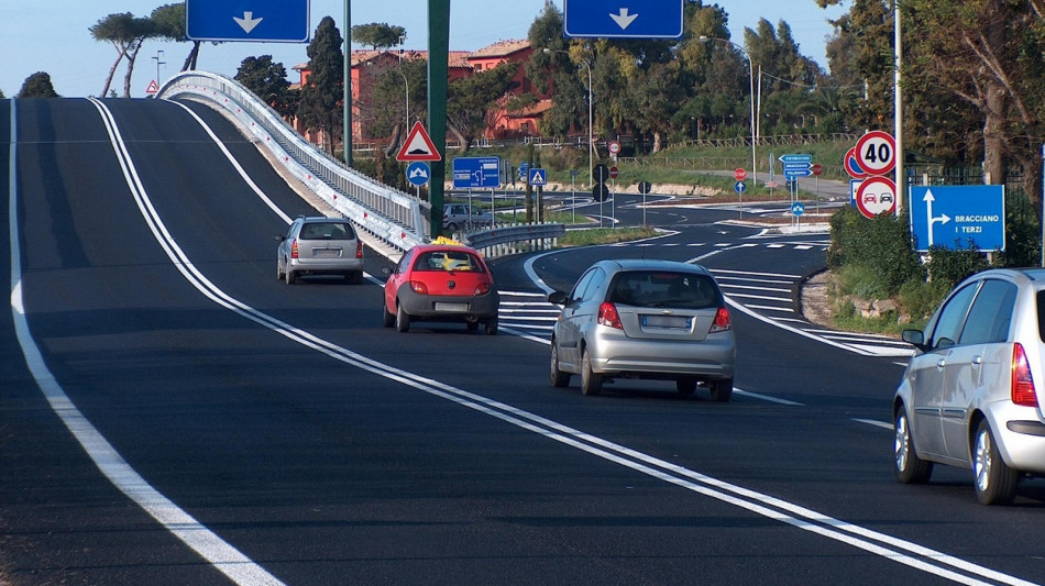  Ferragosto salato per chi si sposta in auto, pieno di gasolio costa il 27,6% in pi&ugrave; 