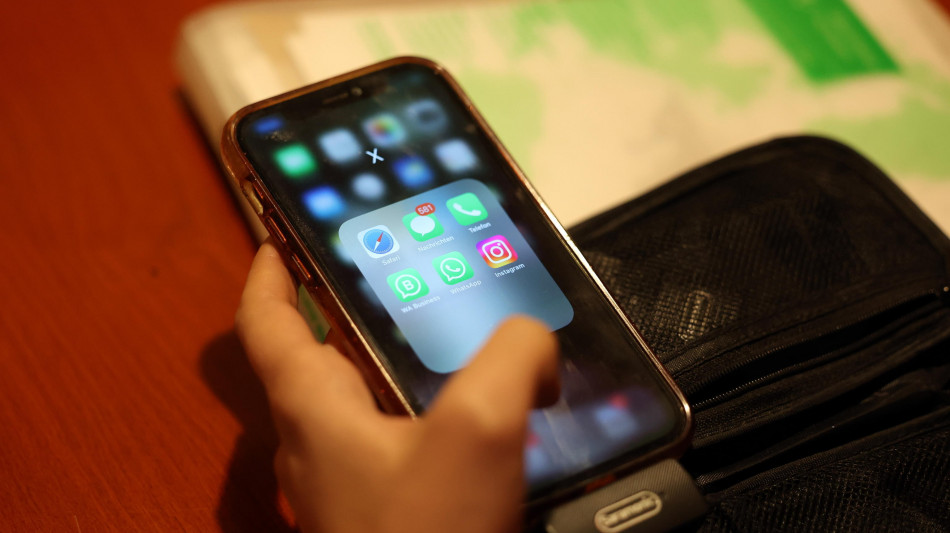  WhatsApp denuncia il tentativo della Russia di 'bloccare completamente' l'app 