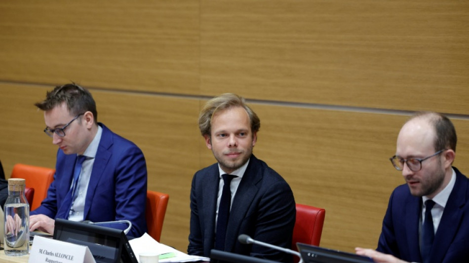  Alloncle pointe un audiovisuel public en "crise", son rapport sous le feu des critiques 