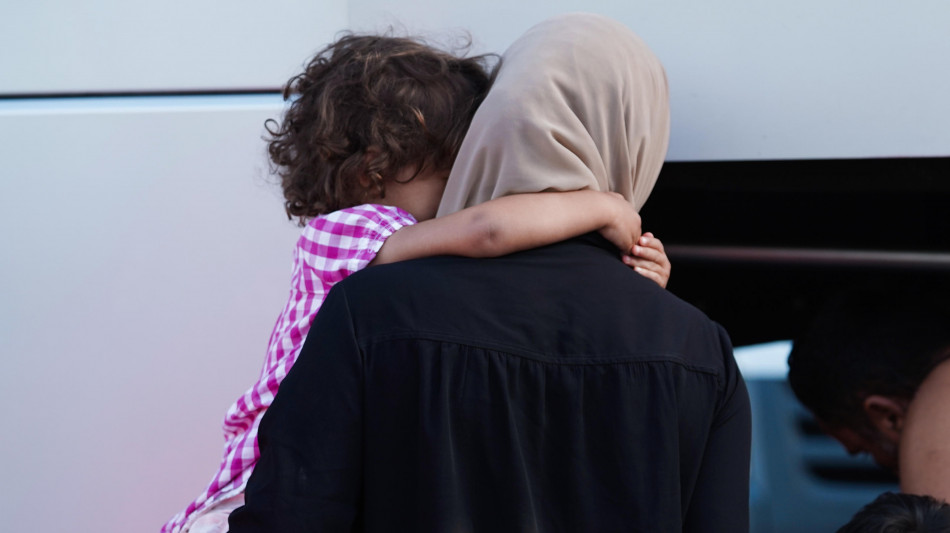 Il Papa, con rifugiati non rinneghiamo la nostra umanit&agrave;