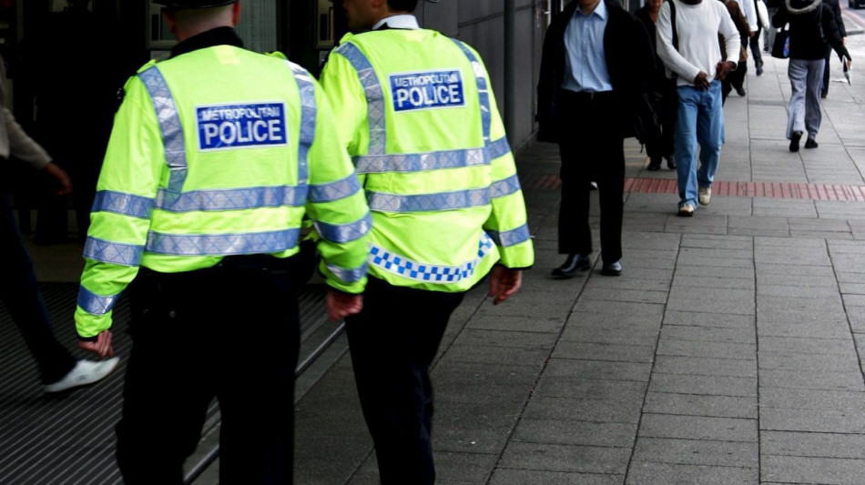 Accoltellamento in attivit&agrave; commerciale a Londra, due morti