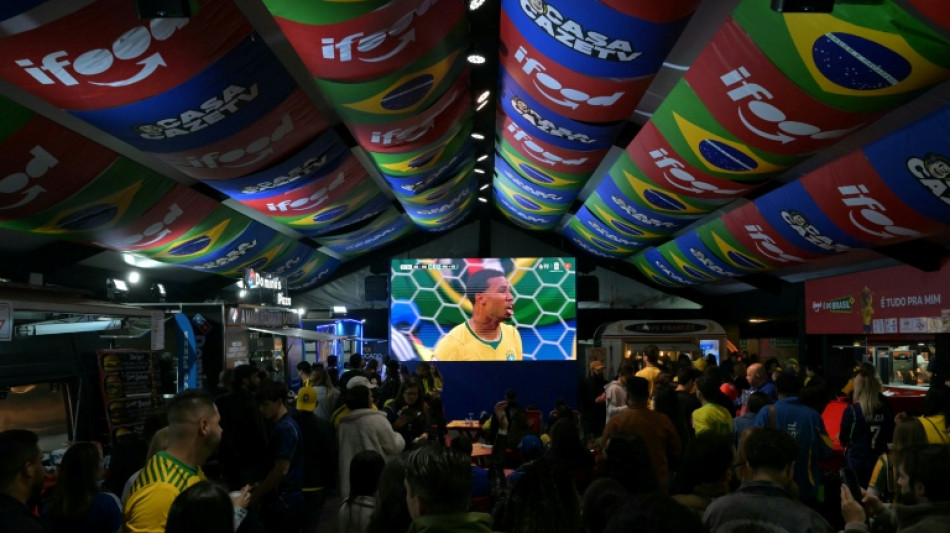  Caz&eacute;TV, o canal de YouTube que quebra recordes na Copa 