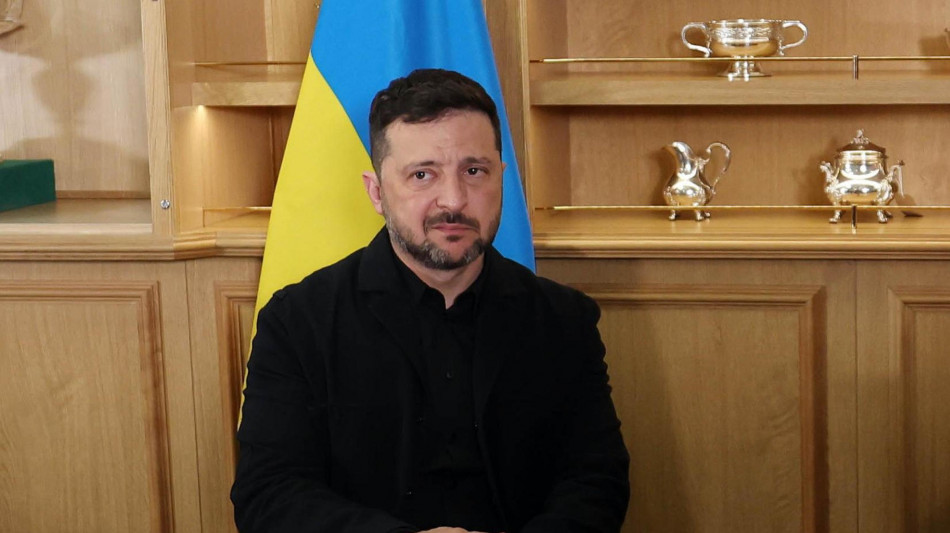  Zelensky in missione in Serbia, 'colloqui con Vucic e Macut' 