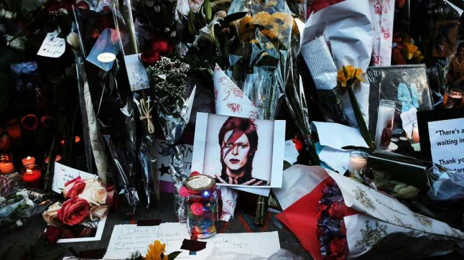 David Bowie's handwritten 'Starman' lyrics sell for over &pound;200,000