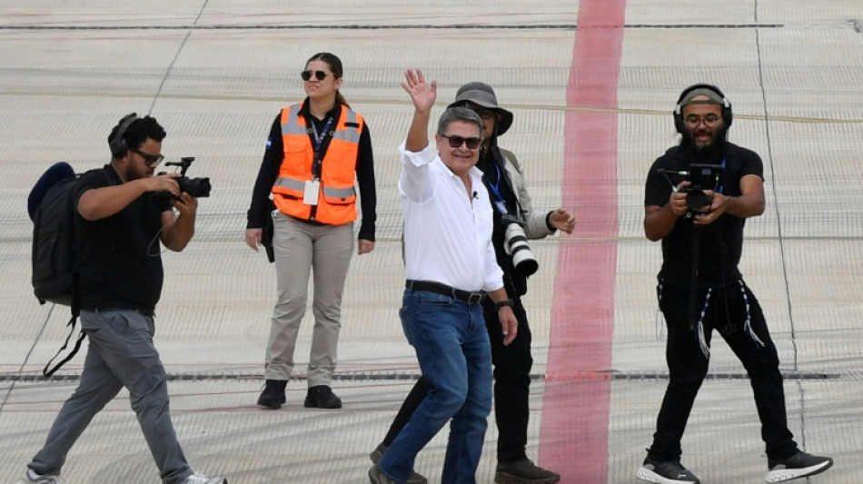  Expresidente Hern&aacute;ndez regresa a Honduras indultado por Trump de narcotr&aacute;fico 