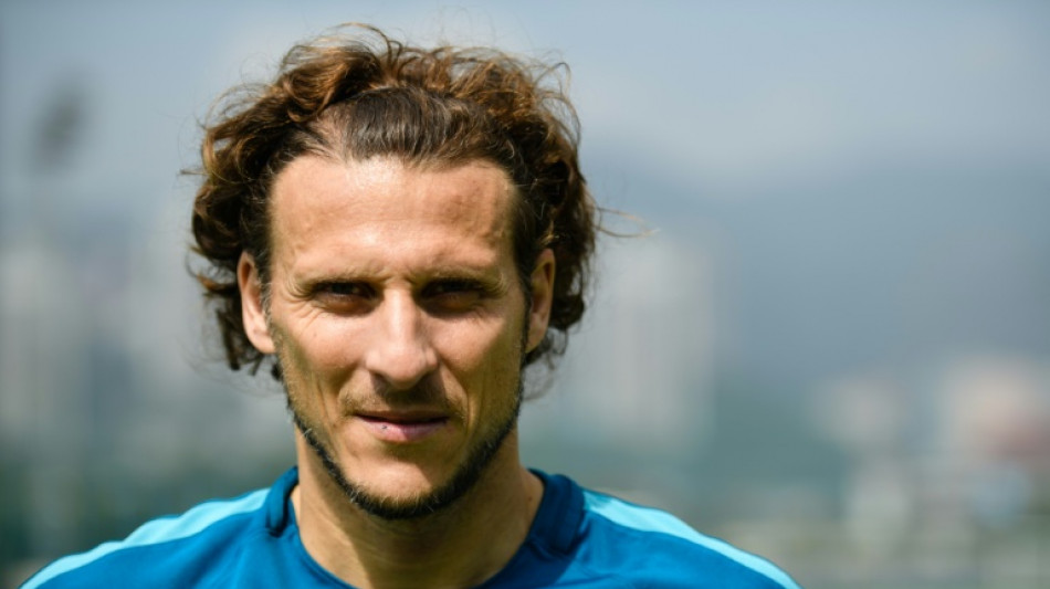  Uruguay anuncia a Diego Forl&aacute;n como DT tras la salida de Bielsa 