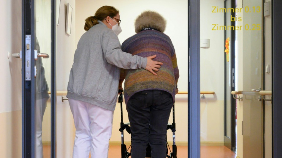 Zahl der Besch&auml;ftigten im Gesundheitswesen 2022 mit sechs Millionen fast konstant
