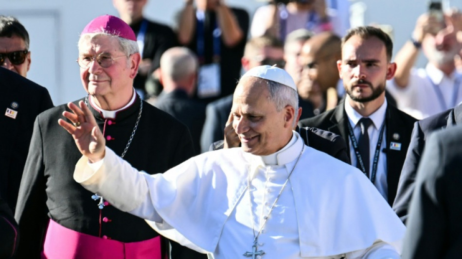  Dans la liesse populaire, le pape arrive &agrave; Notre-Dame 