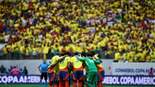 Col&ocirc;mbia tenta corrigir defesa para evitar surpresas na Copa Am&eacute;rica
