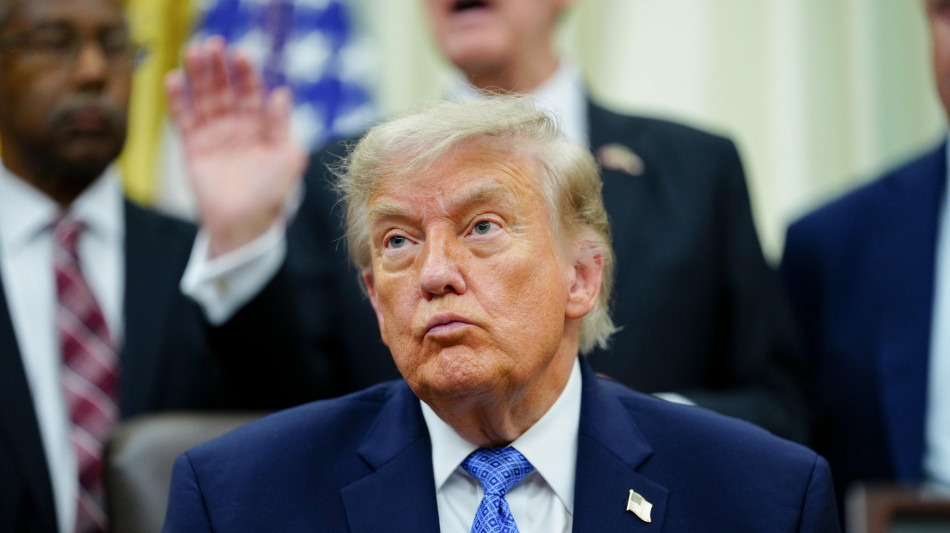  Trump, 'l'Iran ha lanciato 4 droni contro navi ad Hormuz' 