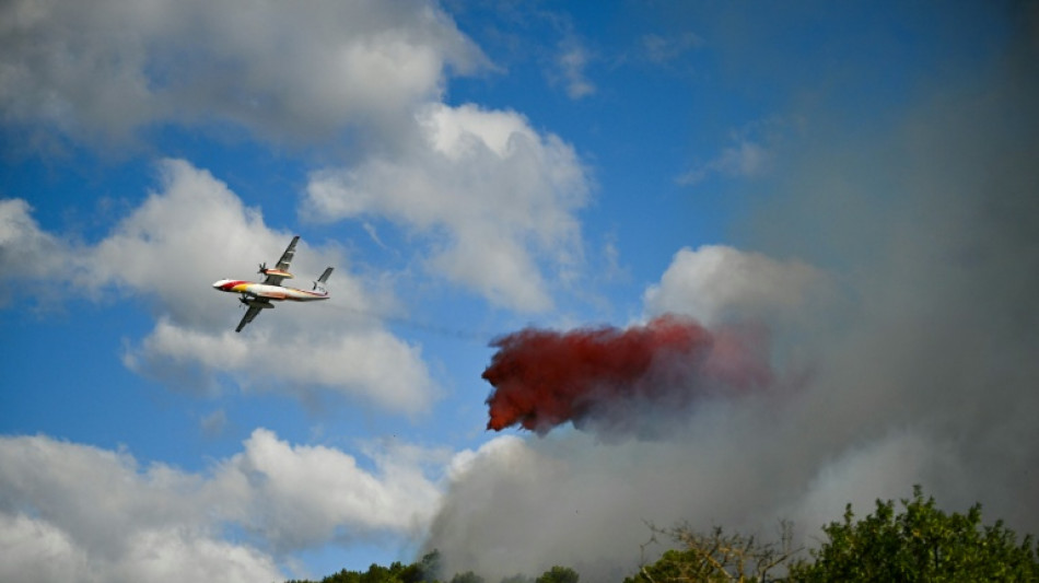 Les pompiers luttent contre des incendies dans le Sud, o&ugrave; est attendu le Premier ministre 