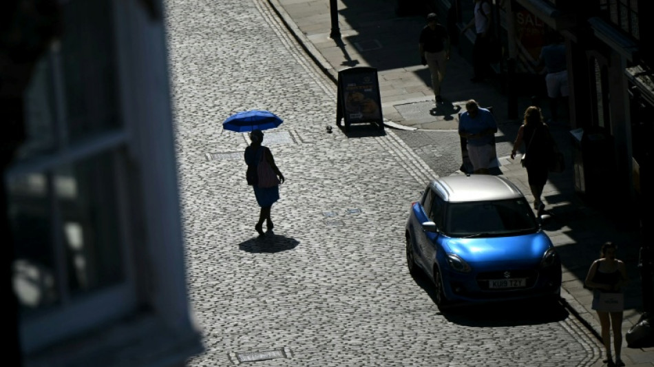  June heatwave cost UK economy more than &pound;1bn: study 