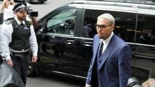 Le chanteur Chris Brown plaide non coupable à Londres dans une affaire d'agression
