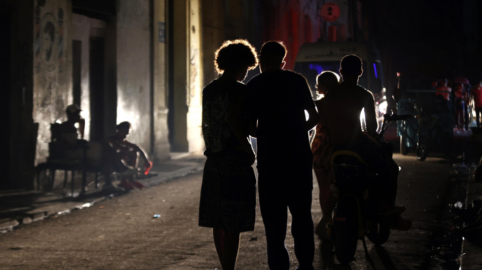  Domenica da record per i blackout a Cuba, senza luce il 72% dell'isola 