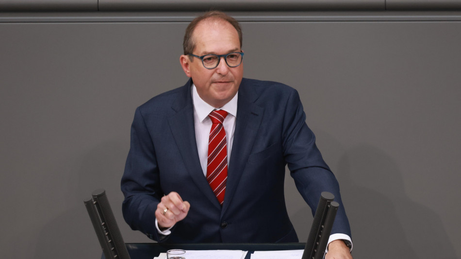 Csu, 'non c'&egrave; pi&ugrave; maggioranza, governo Scholz si dimetta'