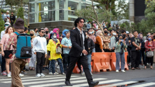 Desfiles improvisados de fashionistas en una de las avenidas m&aacute;s concurridas de Yakarta