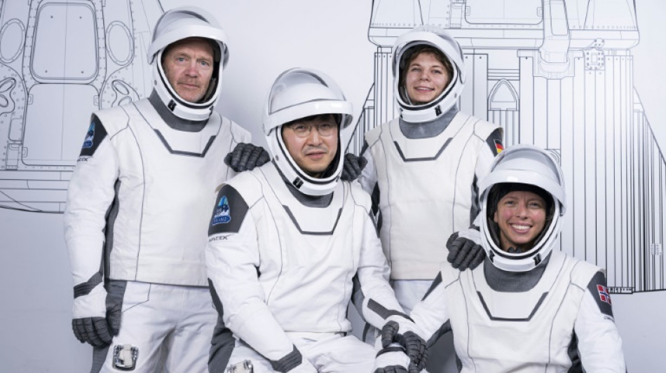 Lancement par SpaceX de la premi&egrave;re mission spatiale habit&eacute;e &agrave; survoler les p&ocirc;les de la Terre