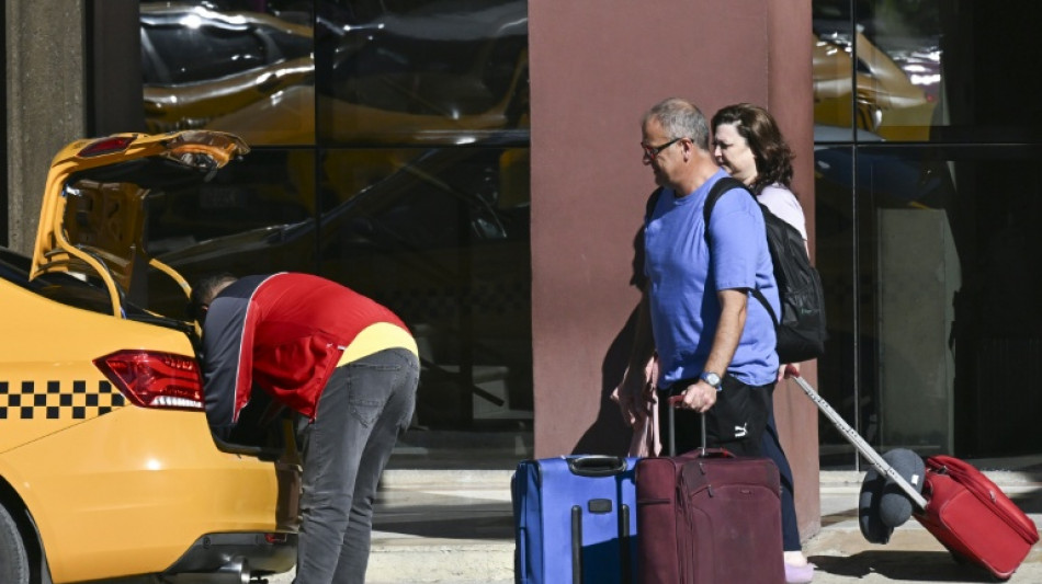  Bloqueo energ&eacute;tico de EEUU asfixia al turismo en Cuba 