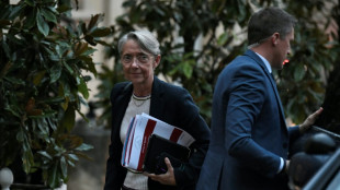 Derni&egrave;res consultations sur la r&eacute;forme explosive des retraites