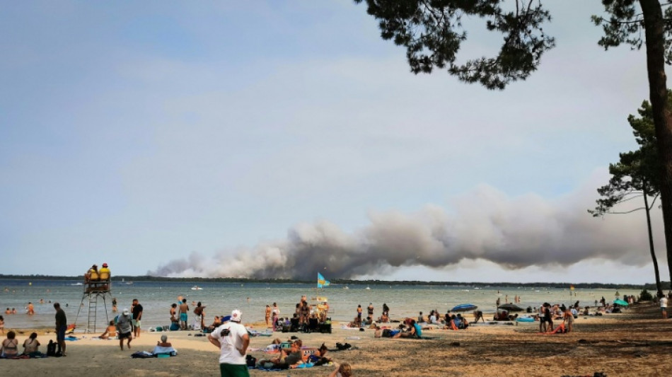  More than 80,000 flee forest infernos in France and Spain 