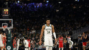 NBA: Antetokounmpo &uuml;berrollt die Pelicans