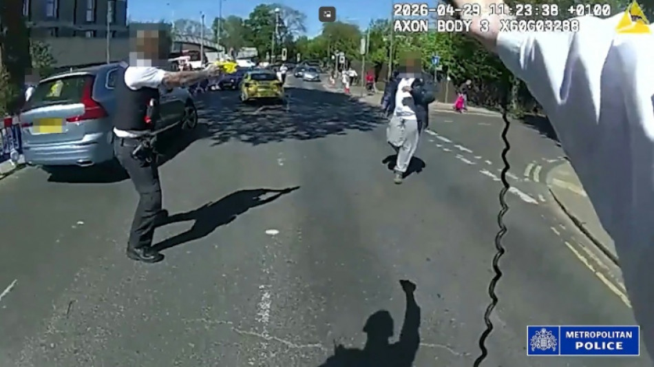  Gro&szlig;britannien hebt Terrorwarnstufe nach Angriff auf britische Juden auf "hoch" an 