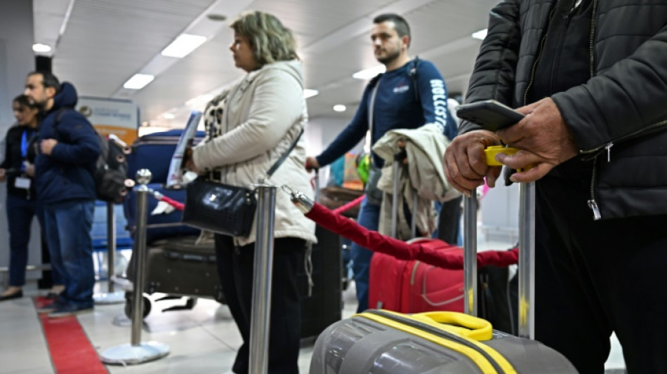Flughafen-Quelle: Staatsb&uuml;rger des Iran und Israels d&uuml;rfen nicht nach Syrien einreisen