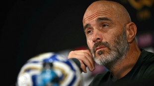 T&eacute;cnico do Chelsea prev&ecirc; duelo ofensivo contra o PSG na final da Copa de Clubes