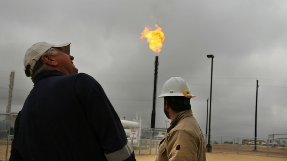 Bajo rendimiento de antorchas de gas causa gran impacto clim&aacute;tico, dice estudio