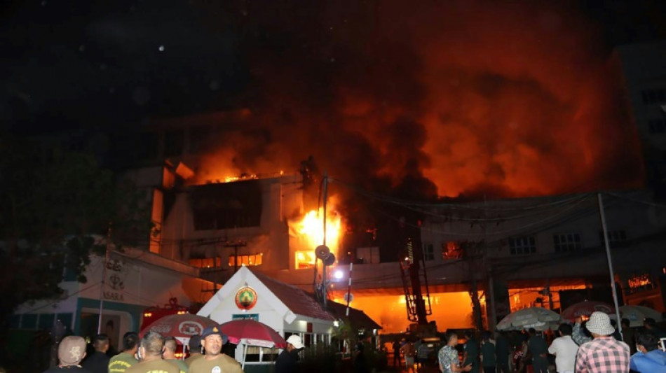 Cambodge: "environ" 10 morts et 30 bless&eacute;s dans l'incendie d'un h&ocirc;tel casino