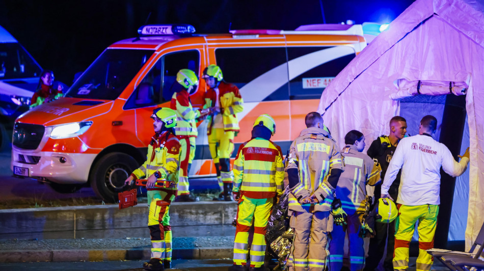  'Polizia Berlino cerca 21enne Abdul per attentato al Pride, forse complici' 