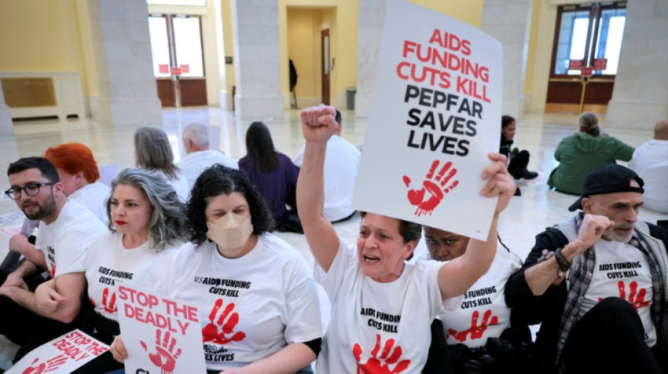  Avan&ccedil;o do HIV &eacute; um perigo real devido &agrave; queda do financiamento a seu combate 