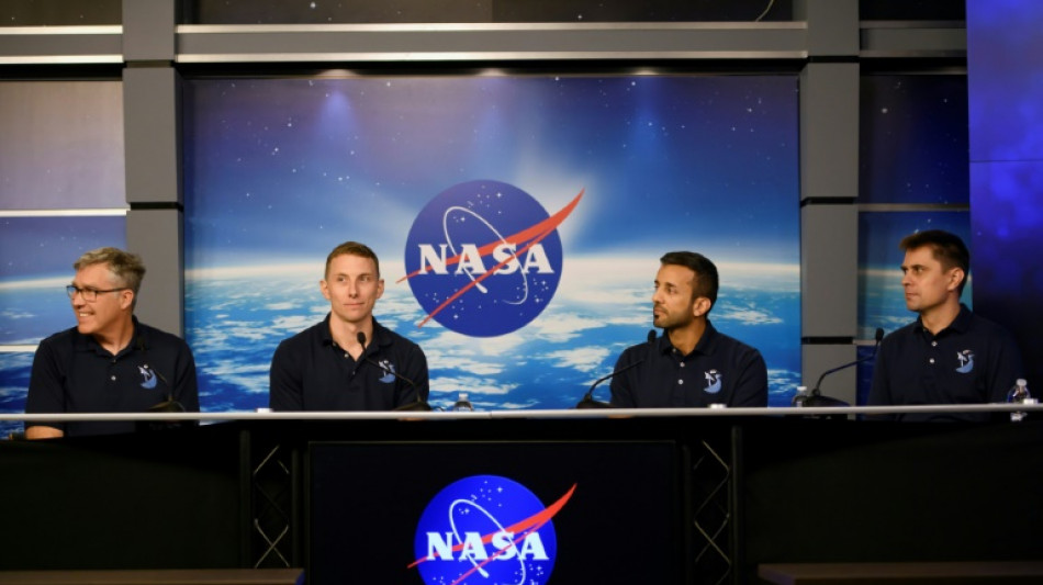 Astronauta &aacute;rabe con licencia para desayunar en el Ramad&aacute;n