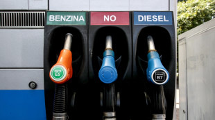 Prezzo petrolio in calo, Wti scambiato a 69,40 dollari