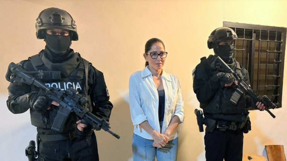  Justi&ccedil;a do Equador decreta pris&atilde;o preventiva de ex-candidata presidencial de esquerda 