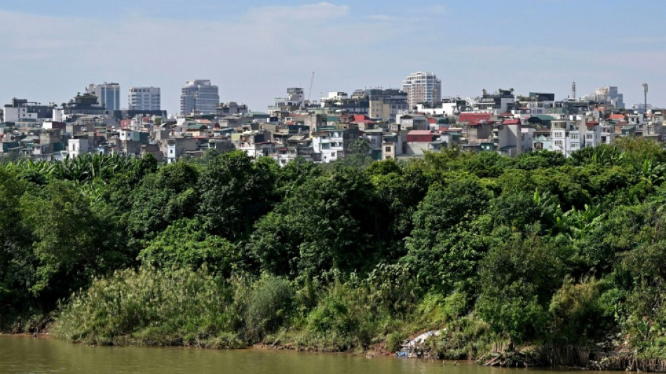  Vietnam admits 'differing opinions' on Hanoi development 