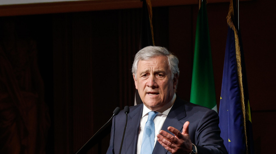  Tajani, ad Araghchi ribadita necessit&agrave; di dialogo a Islamabad e di aprire Hormuz 