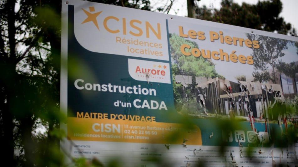 R&eacute;fugi&eacute;s: vague d'indignation apr&egrave;s la d&eacute;mission du maire de Saint-Br&eacute;vin