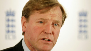 Former England cricket boss Morris dies aged 62