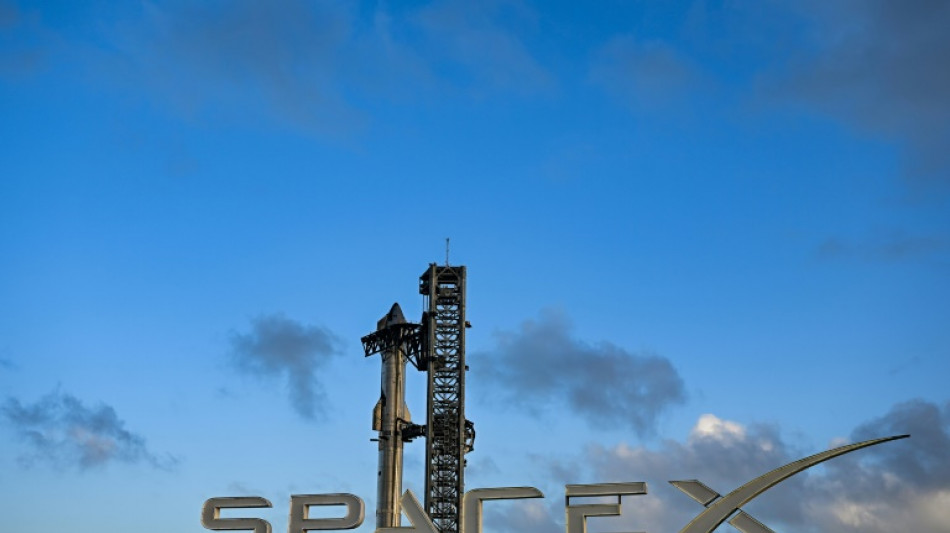 SpaceX Starship explodes during routine test