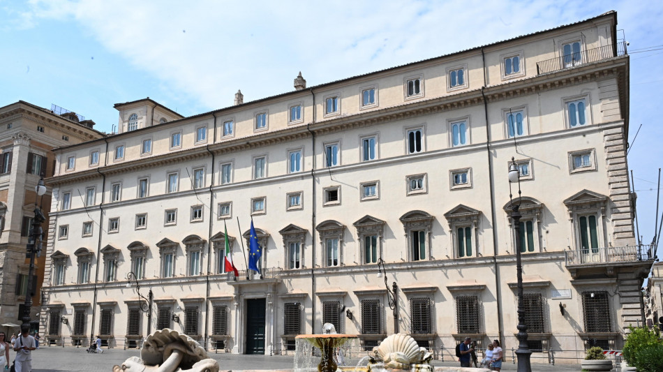 L.elettorale, obbligo indicare il nome del premier con il programma